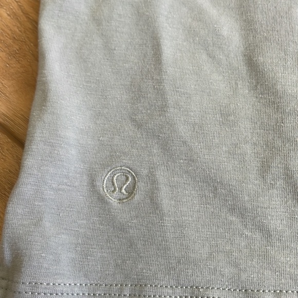 Lululemon top - Picture 3 of 4